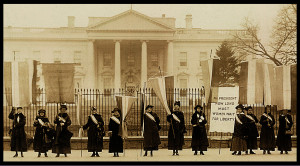 Photo of women picketing in front of the White House